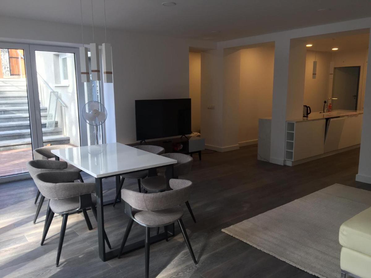 Luksusowy Apartament Pod Lasem, Otwock -Shared Garden, Sauna, Wood Hot Tub! Hot Tub Seasonal! מראה חיצוני תמונה